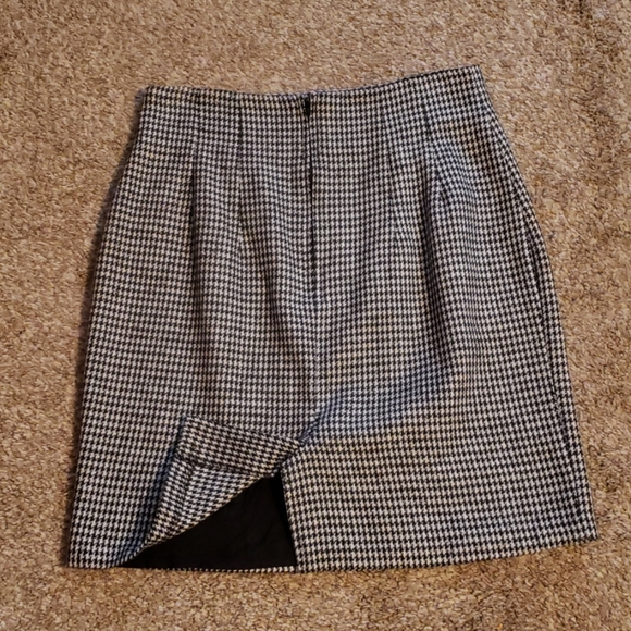 Vintage Houndstooth wool skirt - Picture 2 of 5